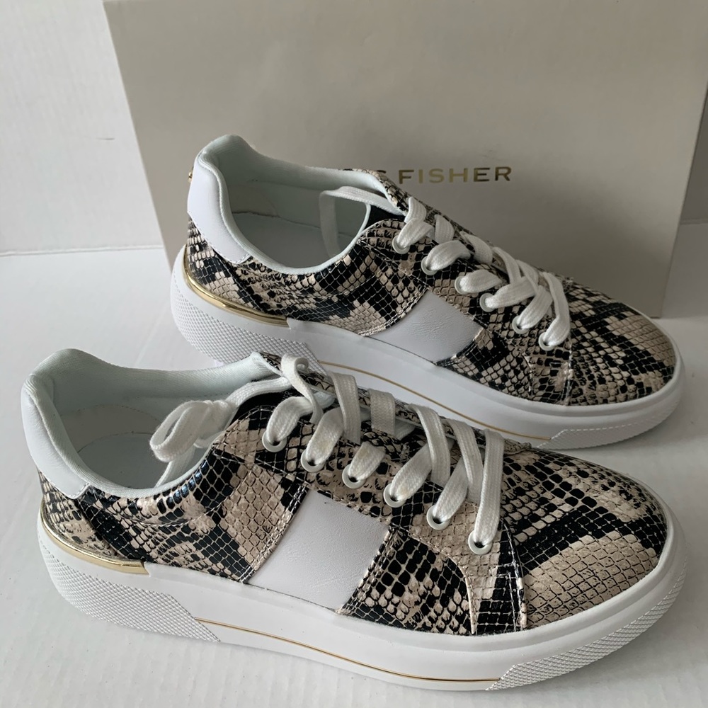 Marc Fisher Drea Flatform Sneakers Size 7.5 M